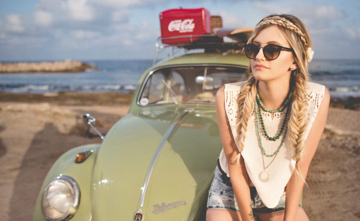Top 20 Retro Car Tours for Nostalgic Travelers