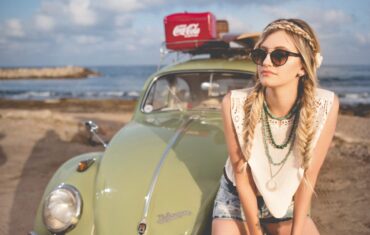 Top 20 Retro Car Tours for Nostalgic Travelers
