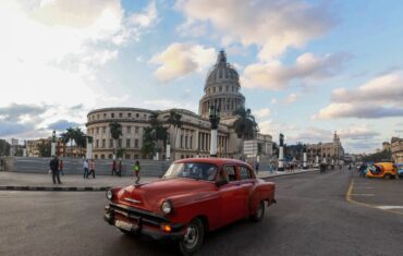 Discovering Cuba's History and Culture: Exploring the Island Through Classic Car Tours