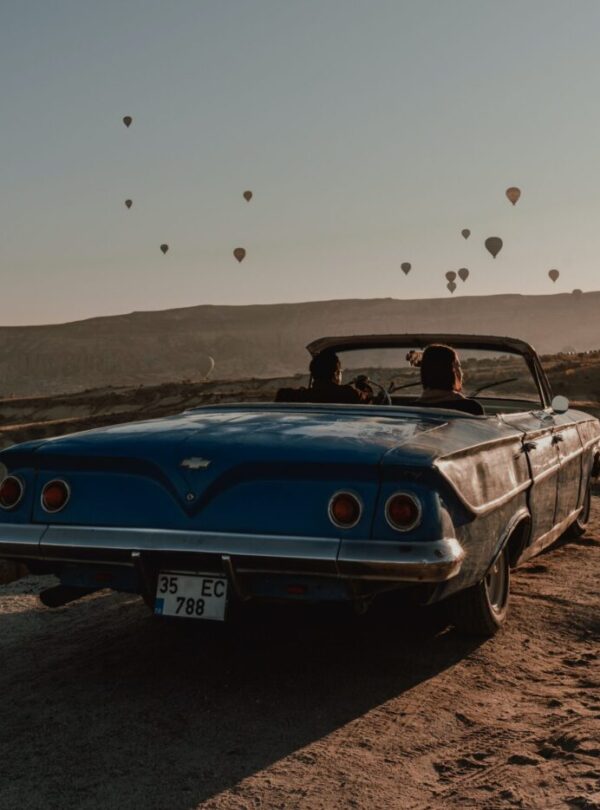 Classic car with baloons